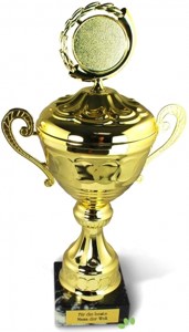 Ehrenpokal mit persönlicher Gravur als Geschenkidee