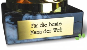 Ehrenpokal mit Gravur 2 Ehrenpokal mit persönlicher Gravur als Geschenkidee