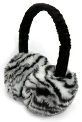 Stylische Ohrwärmer mit Kopfhörern für die kalte Jahreszeit