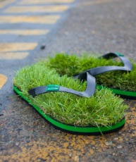 [Sommer Must-Have] Gras Flip Flops - Schuhe wie Barfuß