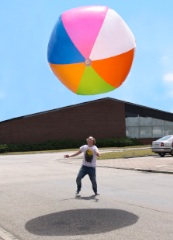 Sommer-Gadget: Gigantischer Spaß mit dem Riesenwasserball