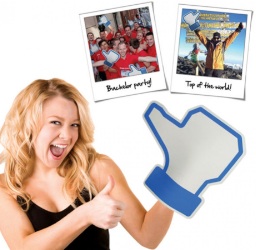 Like-Button für "echte" Freunde: Die Facebook Schaumstoff-Hand